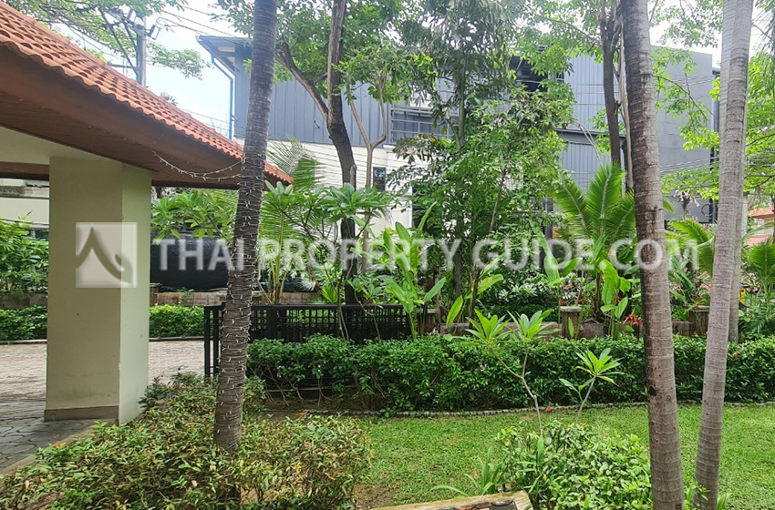 House with Shared Pool in Nichada Thani 